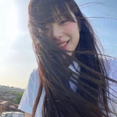 墙里的女人